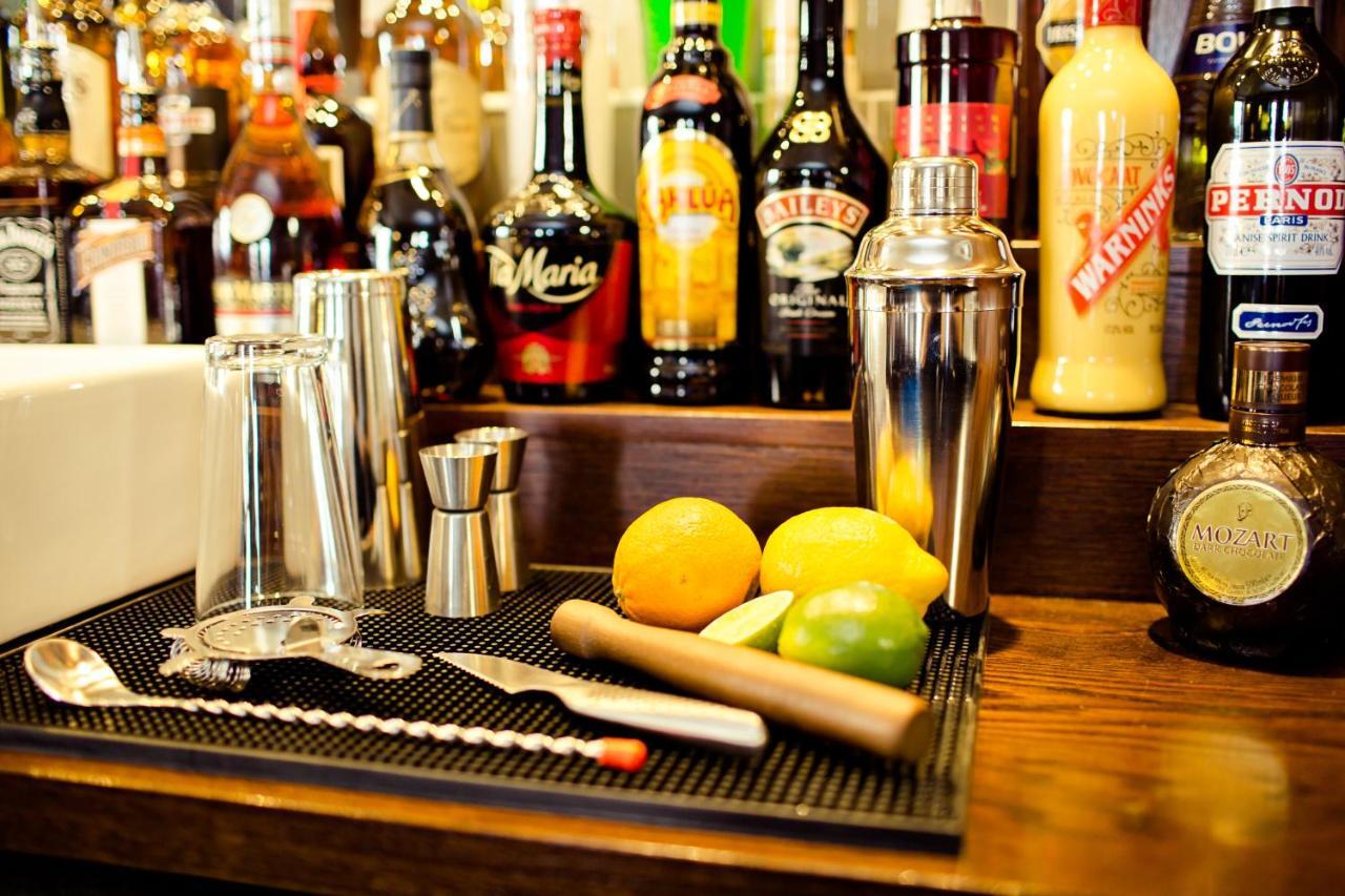 The Kings Arms Hotel Bicester Buitenkant foto